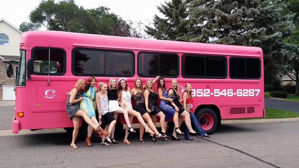 What Benefits Do You Get When Renting a Party Bus